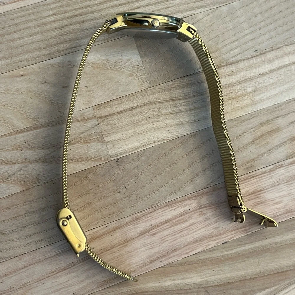 Skagen Steel Denmark Ladies Watch Gold-Tone Mesh Bracelet  Dial Ring Crystals
